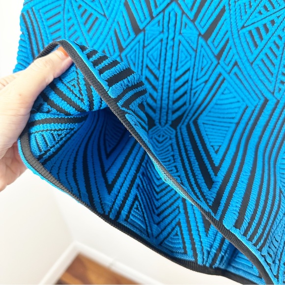 RVN Abstract Jacquard dagger 3D tank Bodycon dress scuba blue/black Medium - Picture 5 of 10